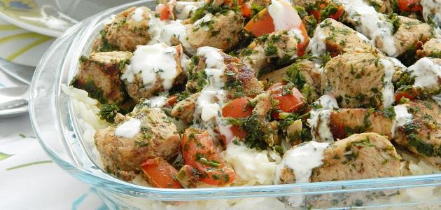 صحن حمص بالشاورما