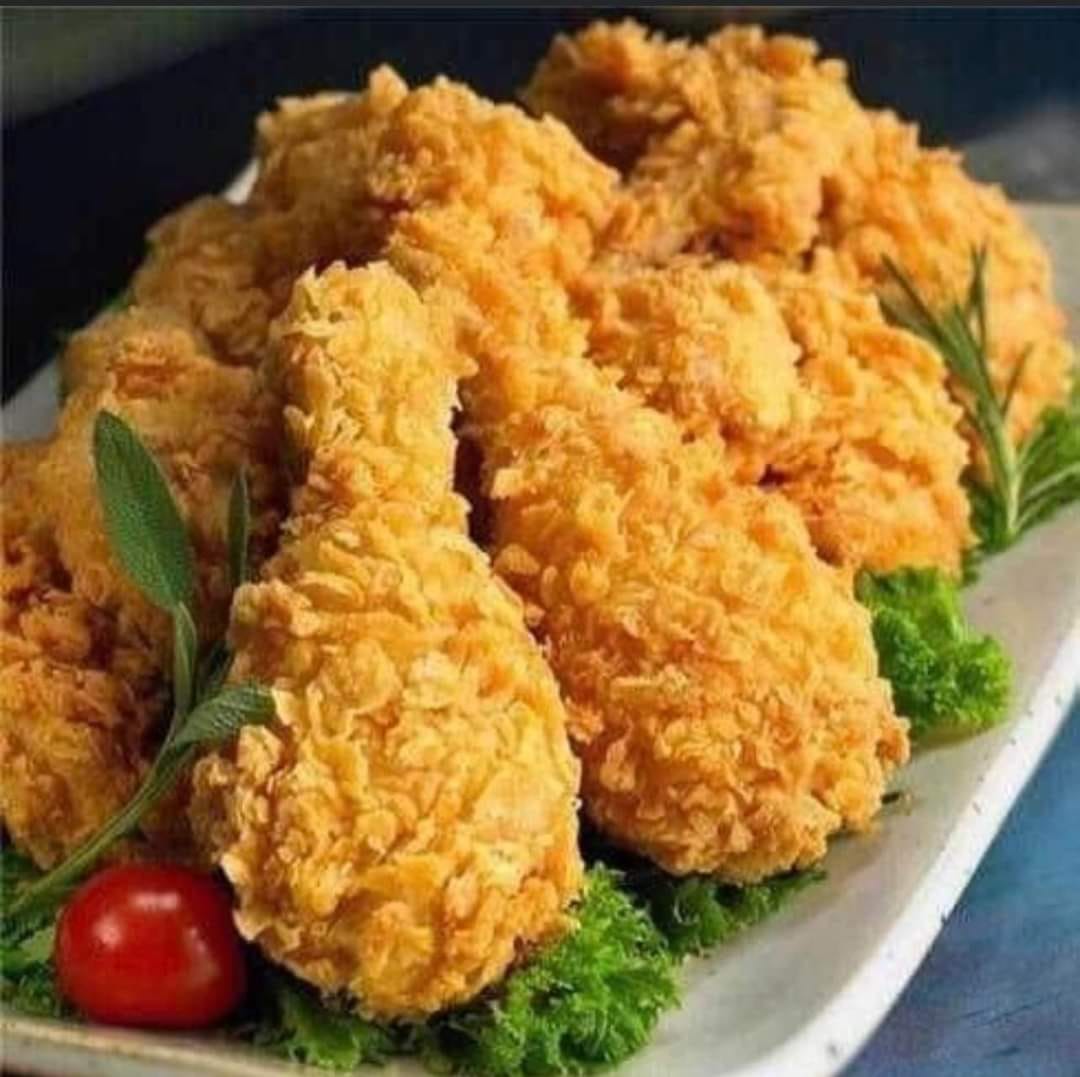 كنتاكي 3 قطع + صمون + فنكر+ ببسي + كجب ومايونيز