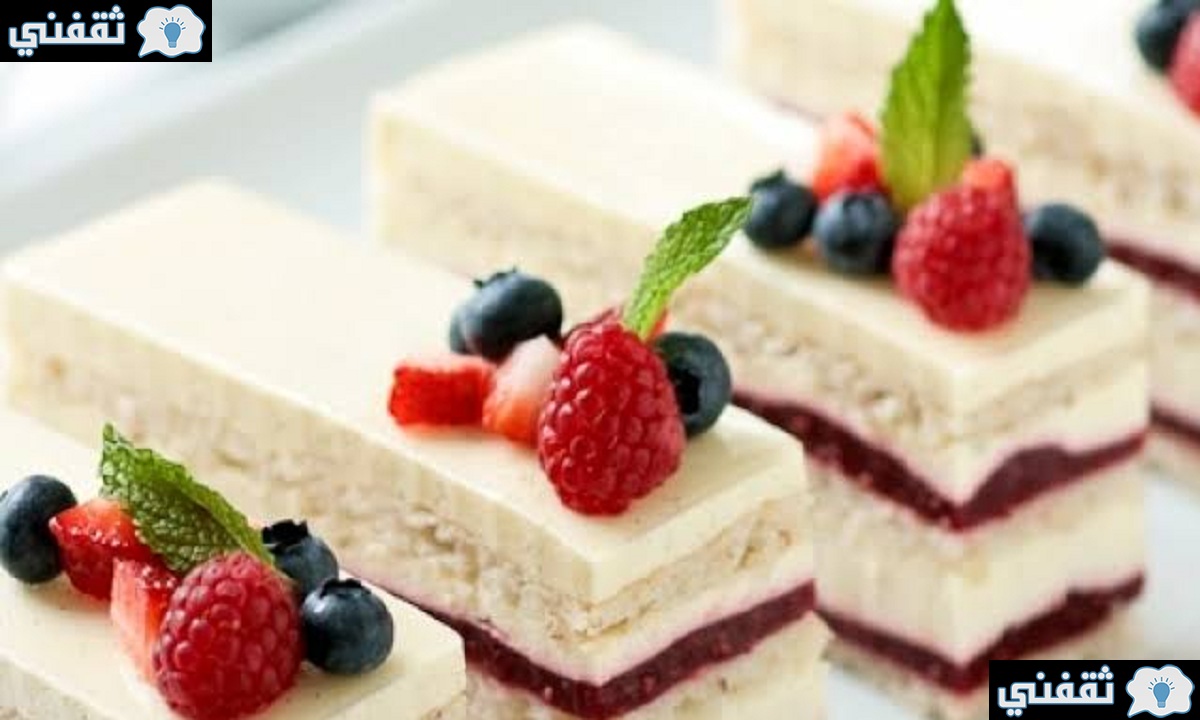 قطعة كيك ابيض